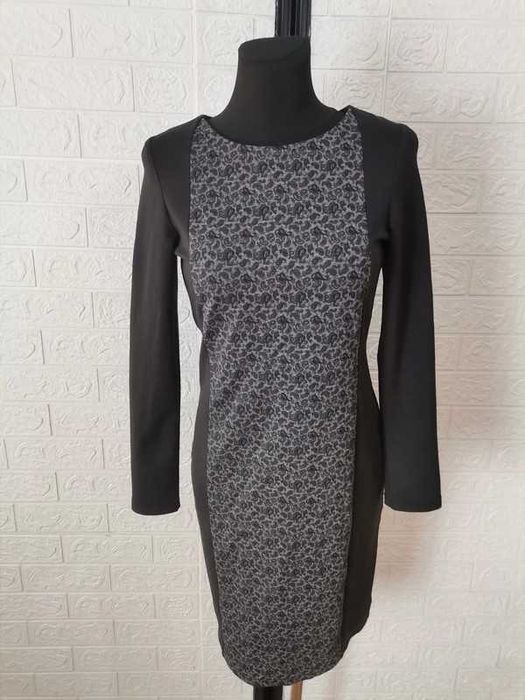 Sukienka rozmiar S elastyczna cena 18 zł