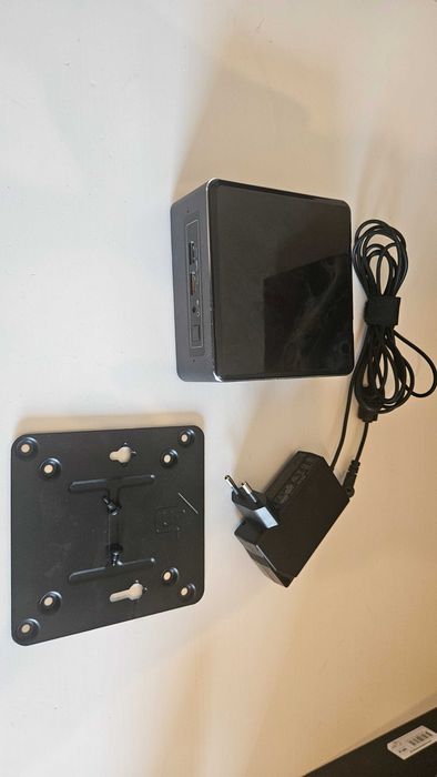 Intel NUC i5 (BOXNUC7i5BNH) | 8GB RAM | SSD 512GB | Zasilacz