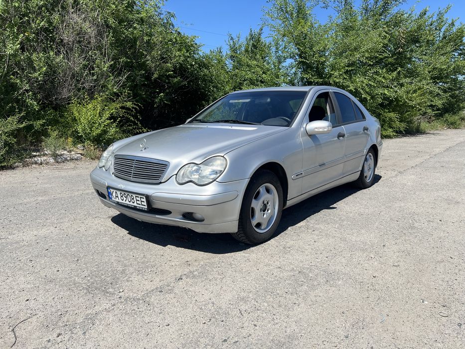 Mercedes Benz C180