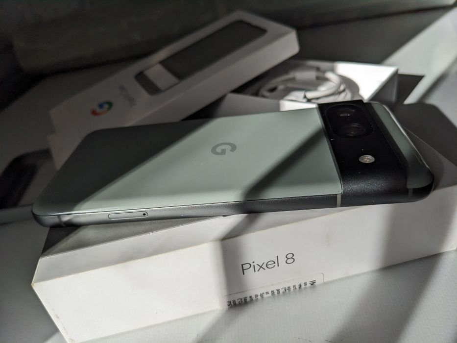 Google pixel 8 8/128 soft