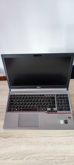 Portátil Fujitsu Lifebook E754 i5|8GB|SSD 256GB|15.4"
