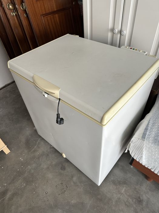 Arca Congeladora - Whirlpool AFG 522 (212L)