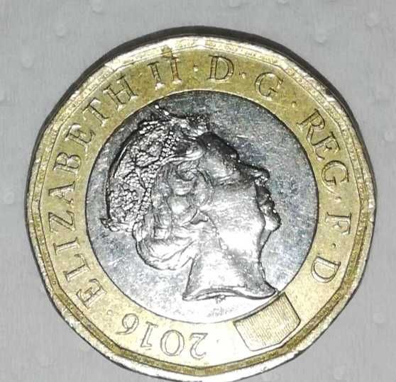 Moedas/ Telemóvel e computador64873977402497122