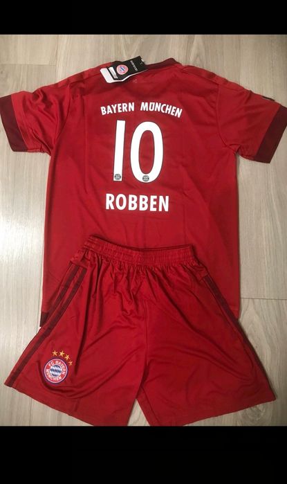 Розпродаж футбольних форм для дітей