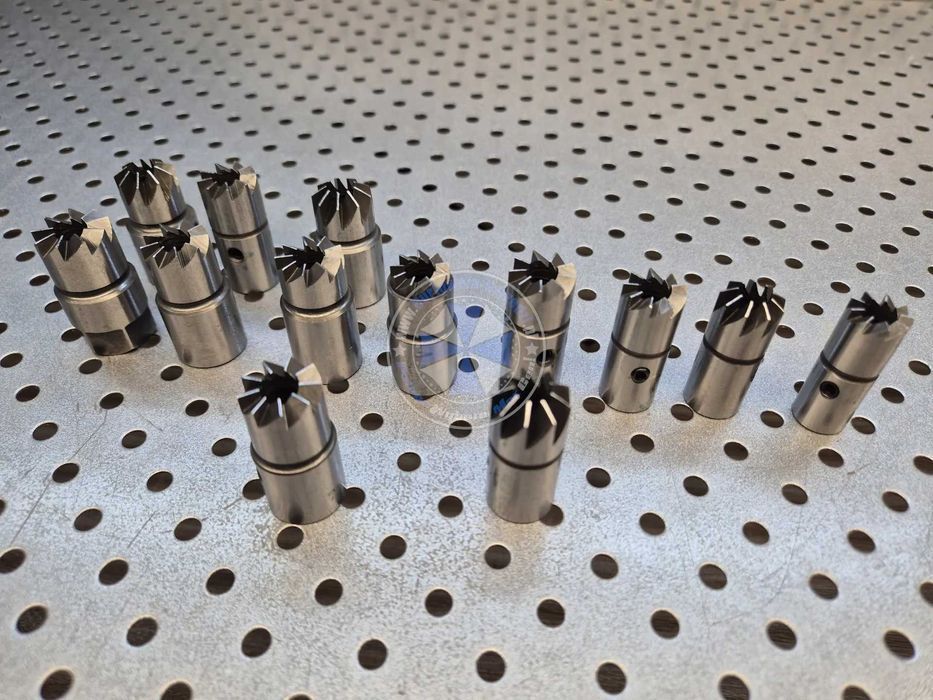 Zestaw frezów do gniazd wtryskiwaczy 17-el. frezy do wtryskiwaczy