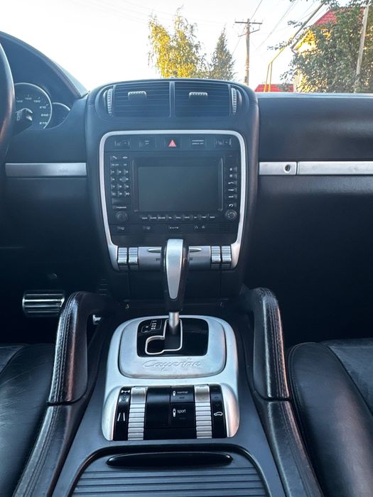 Продам Porsche Cayenne 4.5 Turbo Автомат
