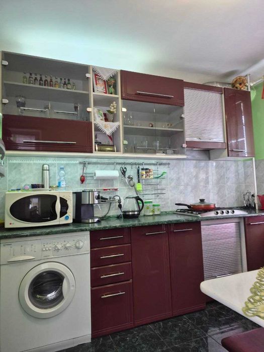 Продам 3 кімн. квартиру в р-ні парку Миру. Ремонт. 46500