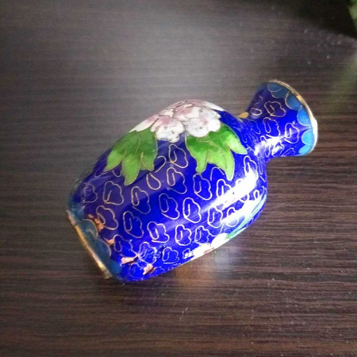 Клуазоне ваза антикварная 7,5 см перегородчатая эмаль в идеале и бонус