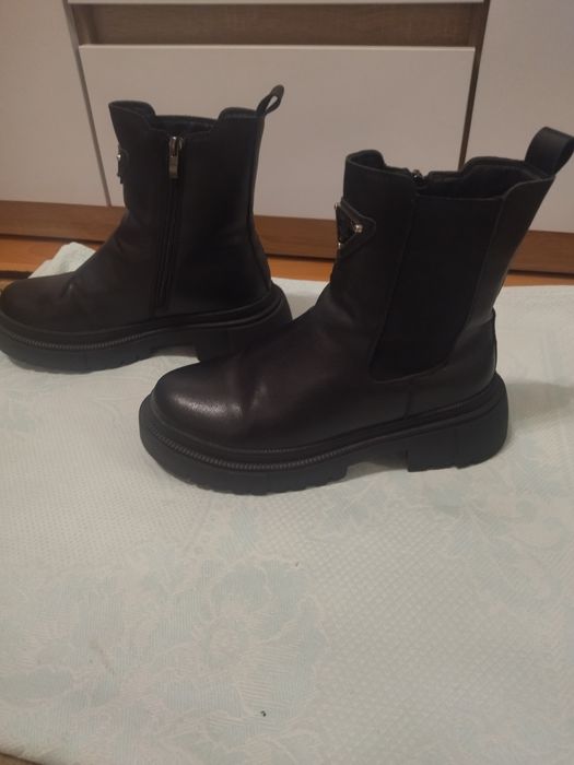 Жіночі зимові челсі