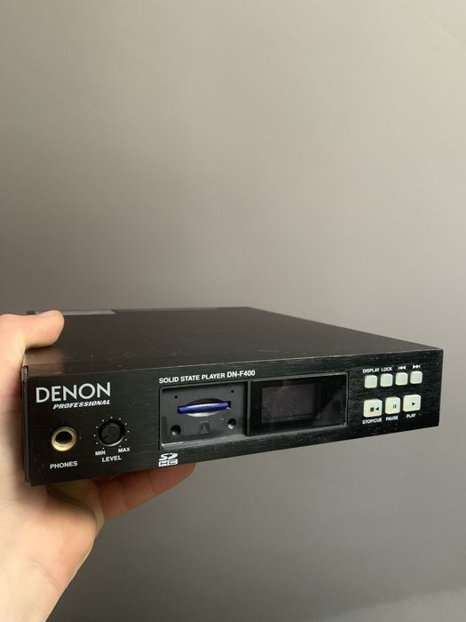 Profesjonalny odtwarzacz audio Denon DN-F400 (Solid State)