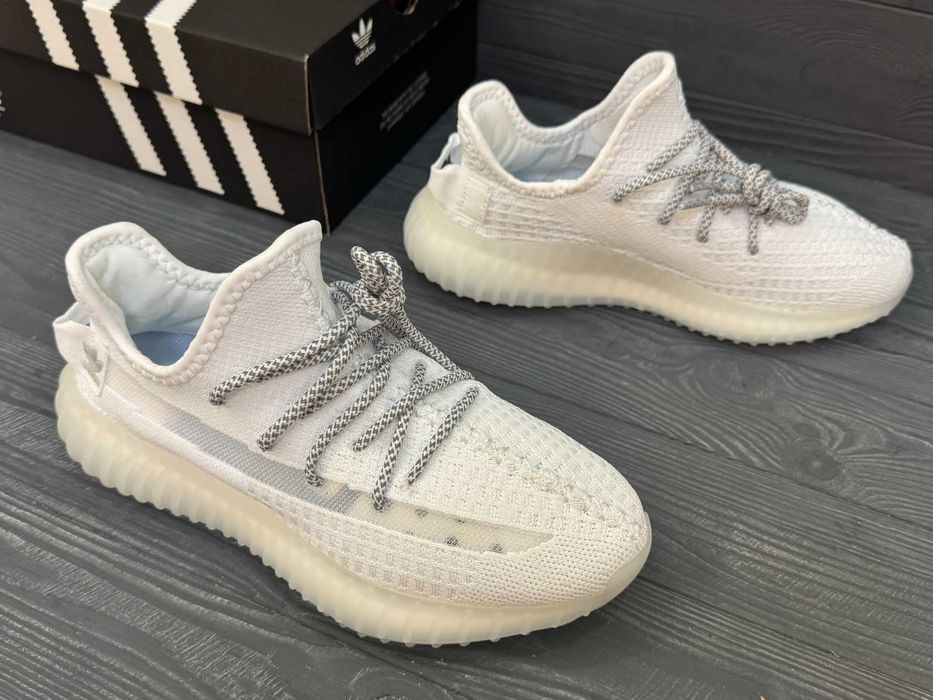 Кросівки Adidas yeezy boost  Літні кросівки Адідас ізі буст Білі 36-41