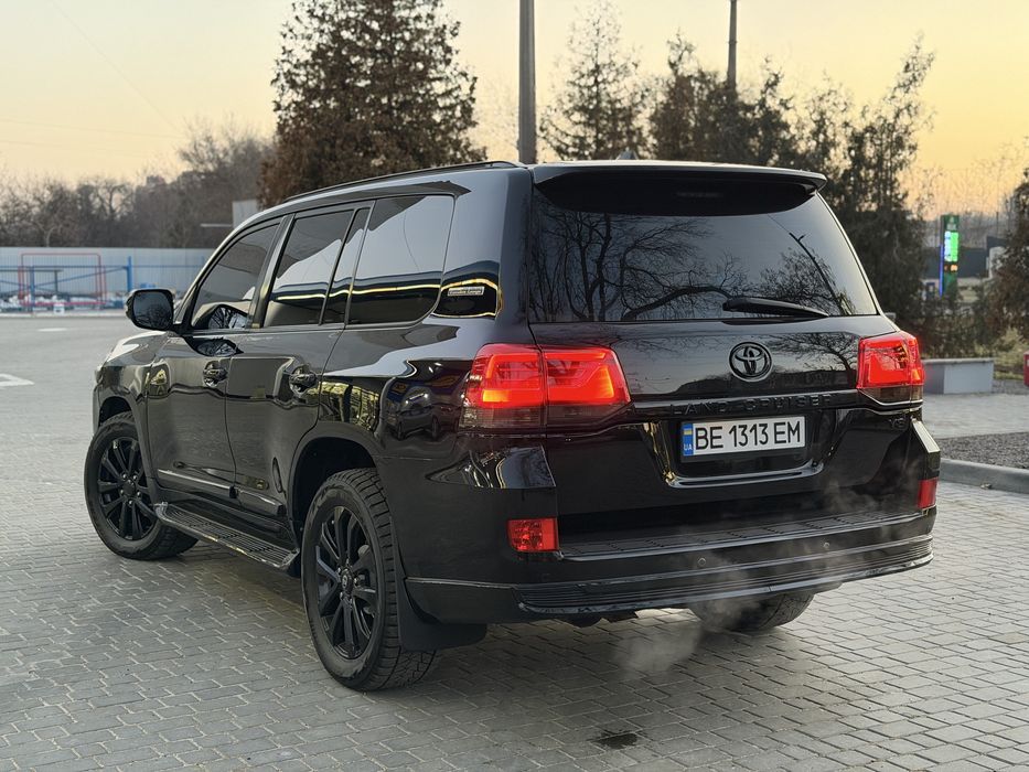 Продам ленд крузер  200