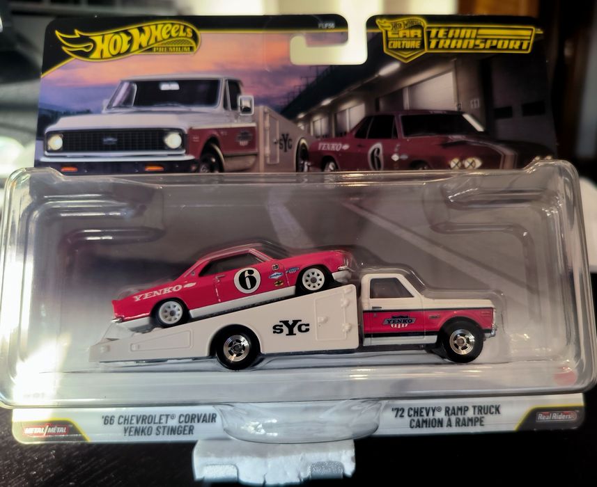 Hot Wheels - 2026 Team Transport #91 - '66 Chevrolet Corvair Yenko Stinger + '72 Chevy Ramp Truck