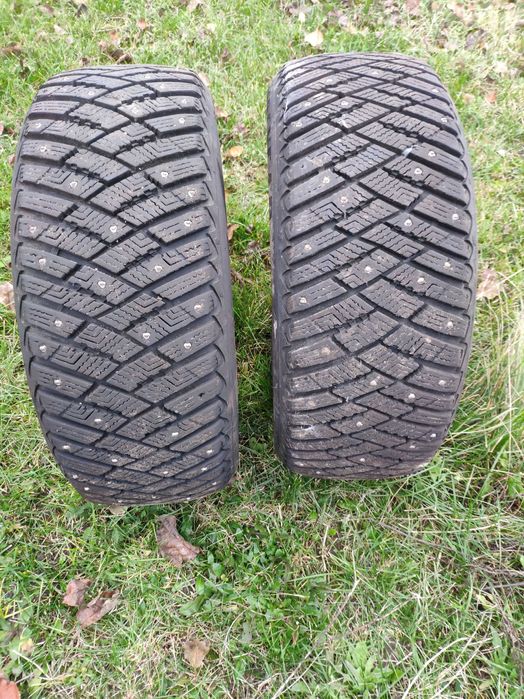 Продам шини 2 шт. 195/55 r15. Ultragripe ice arctic.