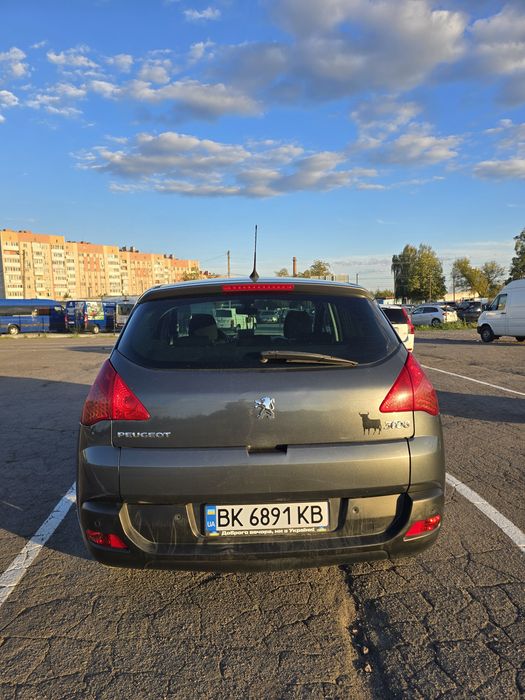 Peugeot 3008 1,6 hdi робот 2011р.