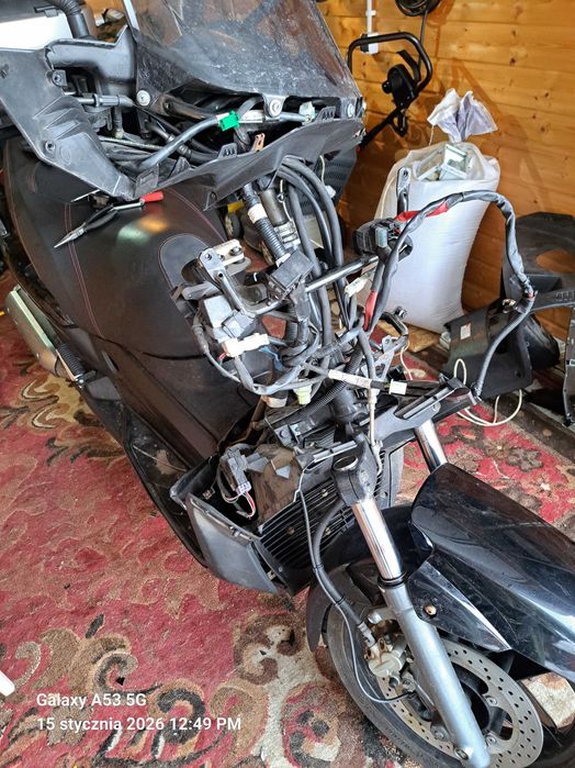 Sprzedam - xmax250 - mechanicznie sprawny