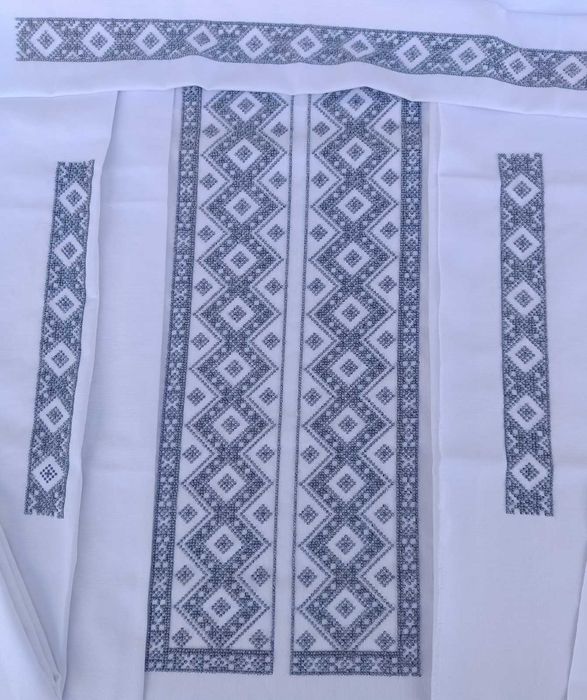 Заготовки на чоловічу та жіночу сорочки.