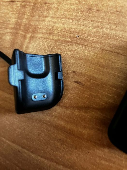 Smartband  Opaska stan bardzo dobry ładowarka w zesta