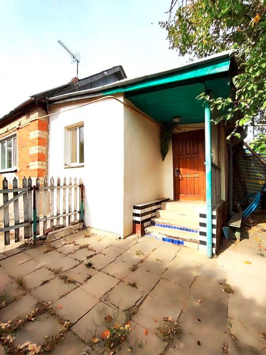 Продам теплий будинок зі зручностями в Дергачах.