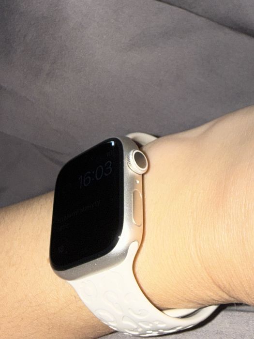 Apple Watch Series 9 GPS 41mm Starlight (MR8T3)
