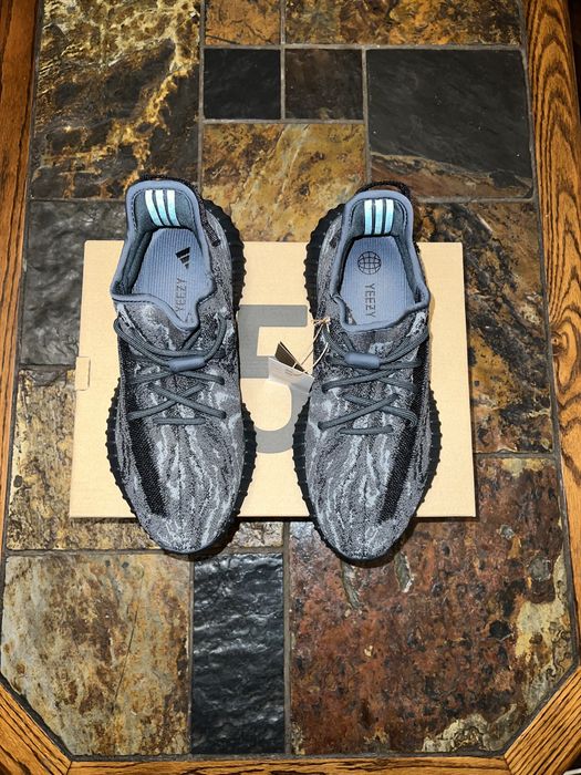 Adidas Yeezy Boost 350v2 Dark Salt