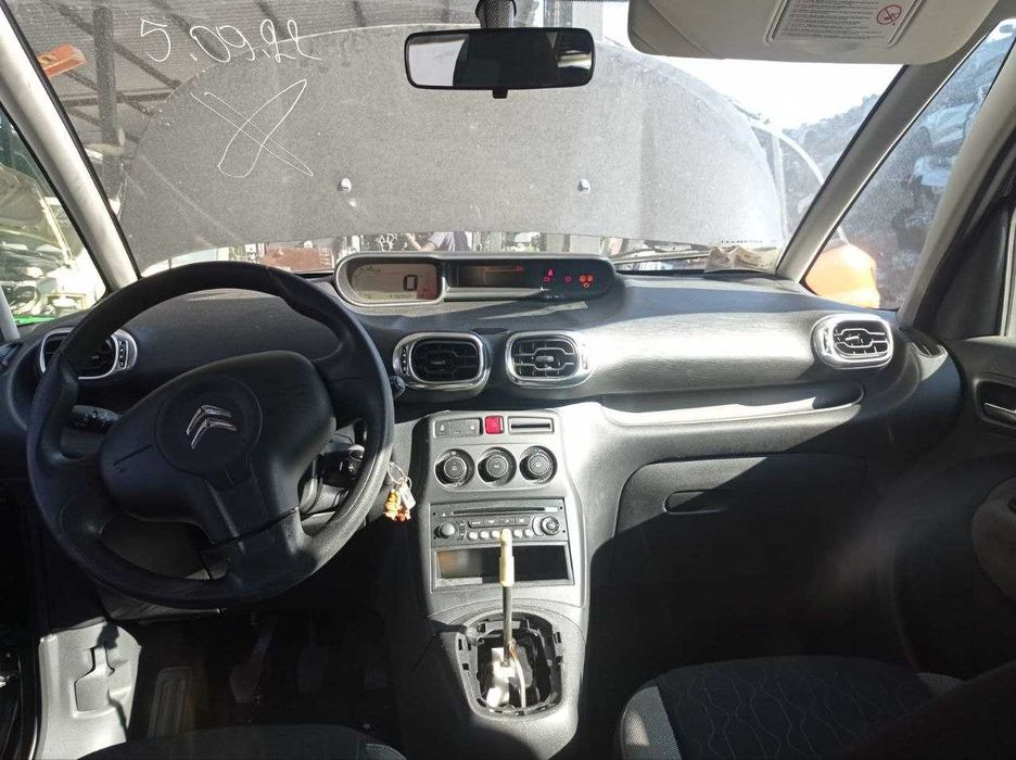 Розборка Citroen C3 Picasso Сітроен с3 пікассо мотор 1.6 HDI