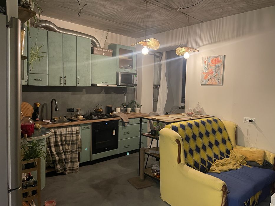 Здача кімнати для дівчини