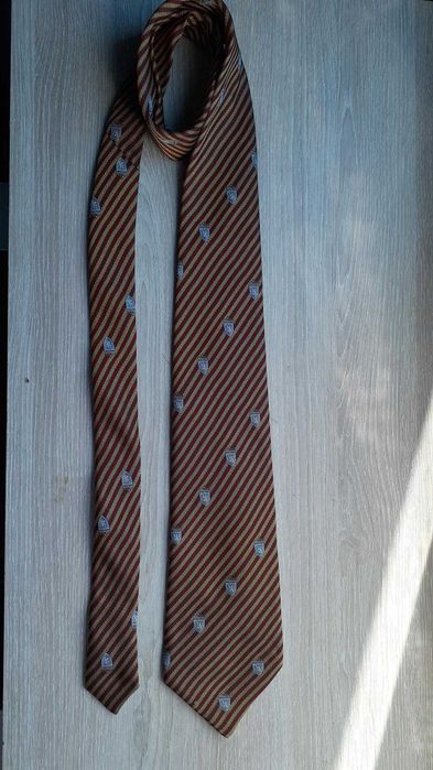 Gravatas variadas de várias marcas