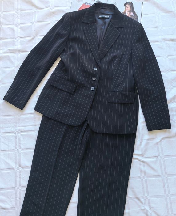 Viralowy garnitur damski marki Gerry Weber rozmiar 38/40