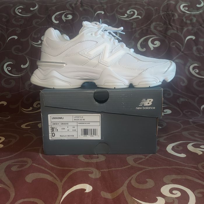 Кросівки New Balance 9060 US8.5 (27.5см)