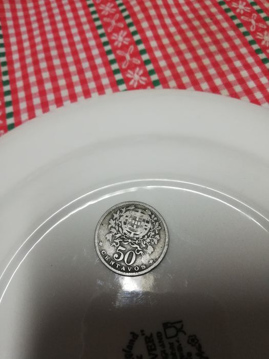 Vendo moedas antigas. Tenho com data mais antiga.