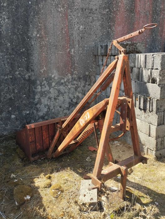 Pá traseira com Garfo COSTA