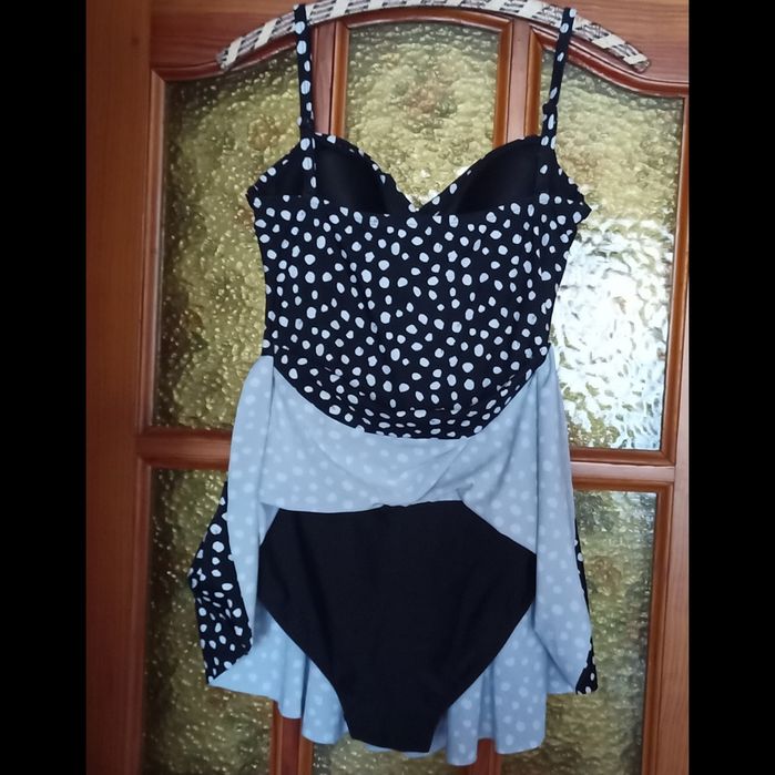 Купальник- плаття, суцільний з м'якою чашкою.eur.42, size 14