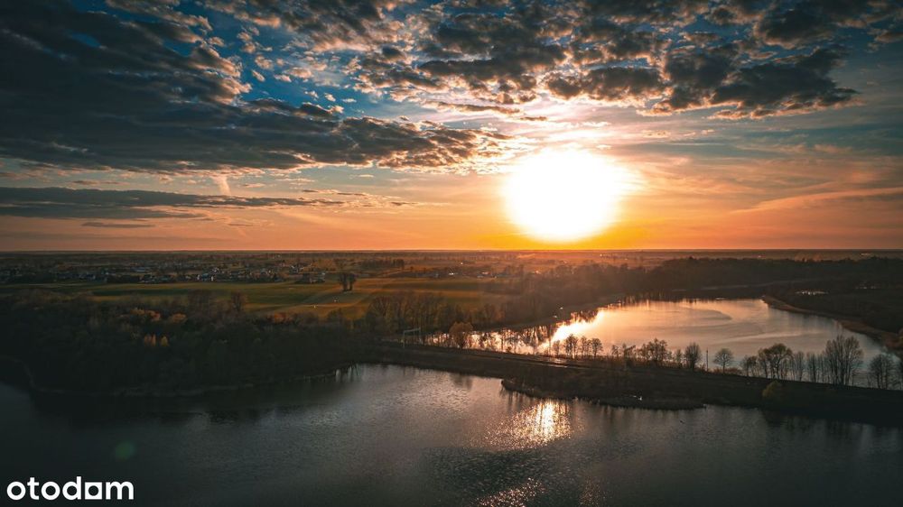Urocza działka budowlana przy jeziorze Laskowickim - Widok 2