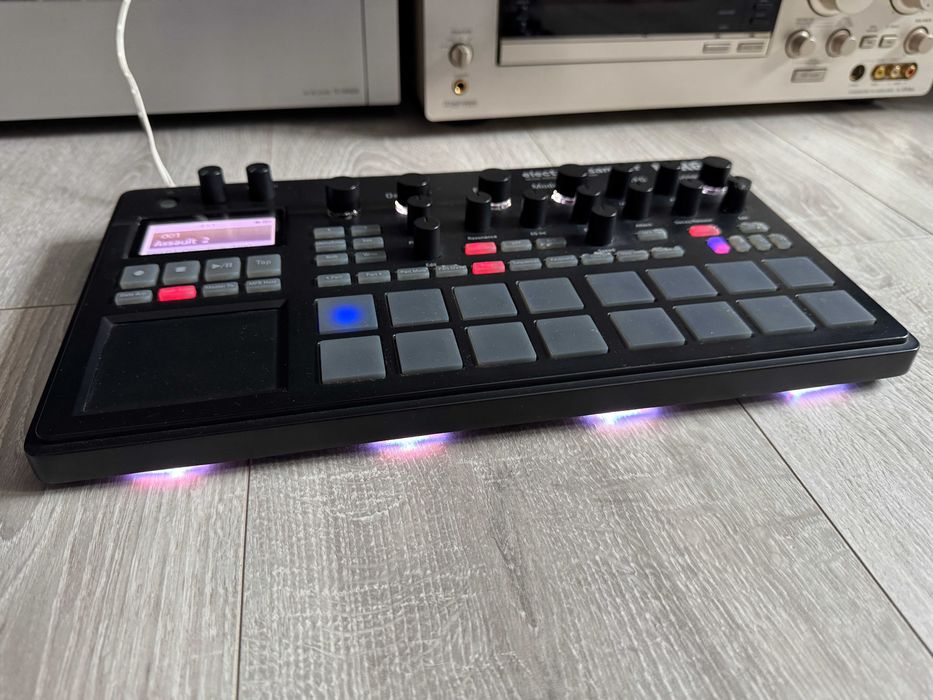 KORG Sampler Electribe 2s czarny pudełko