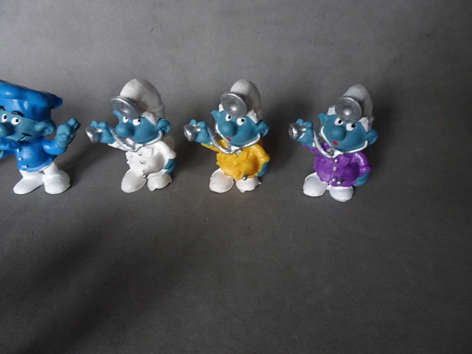 Variadas figuras em PVC coleção Estrunfes Estrumpfes