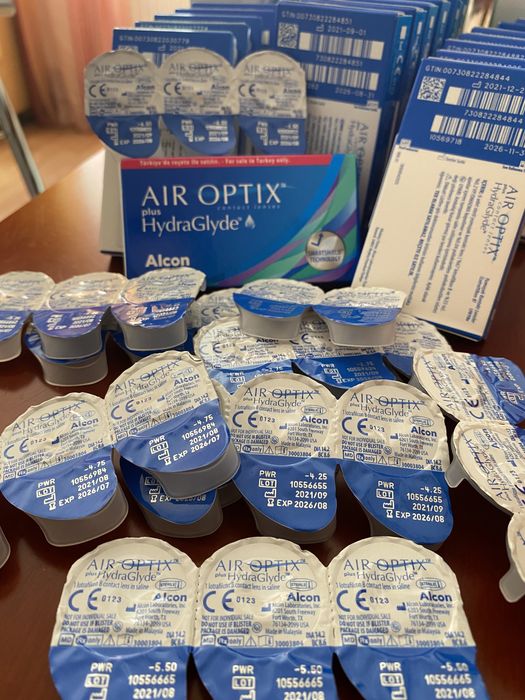 РОЗПРОДАЖ Лінзи Alcon air optix Hydraglyde