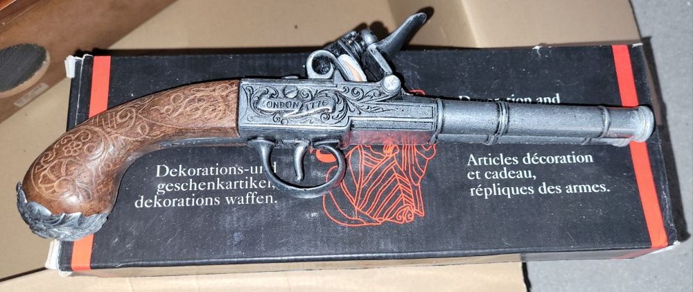 Arma decorativa réplica