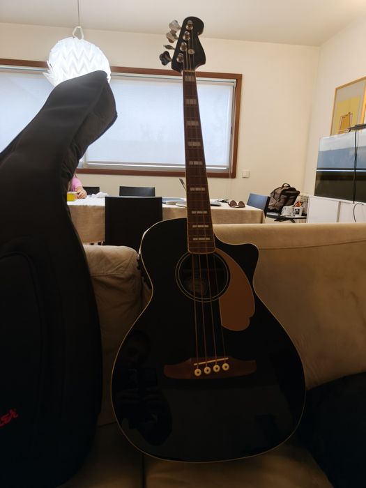 Fender Kingman Bass – Baixo Acústico/Eletroacústico
