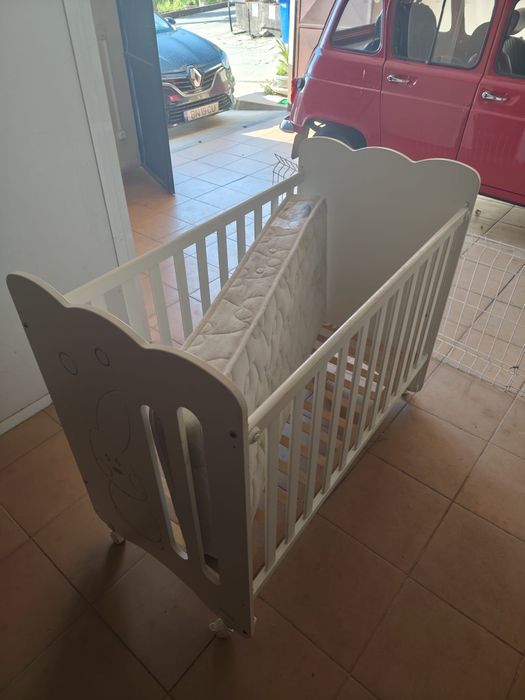 Cama de grades micuna