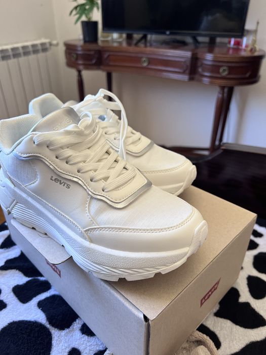 Tenis Branco da Levis