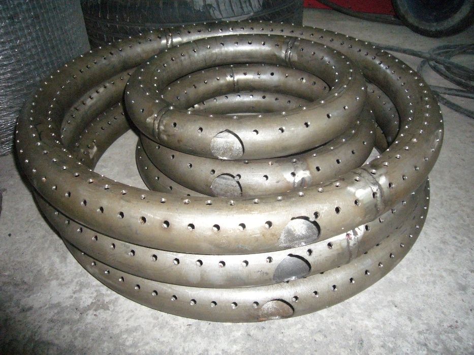 Гибка профильных, круглых труб, арматуры, каркасов мебели.