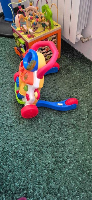 Ходунки-игровой центр развивающий Chicco "Первые шаги"