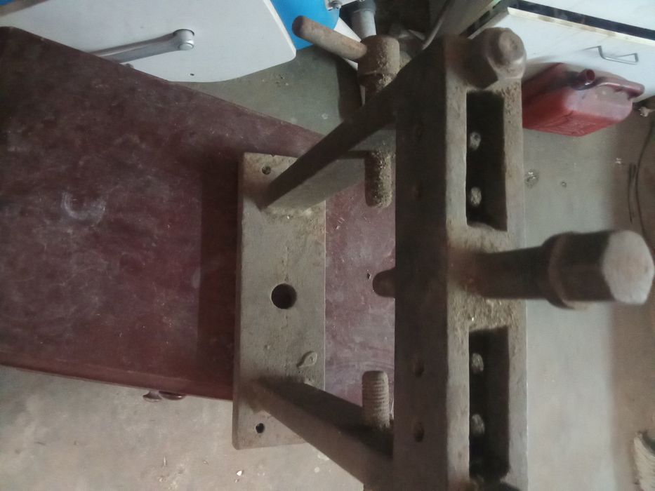 Prenssa antiga. Funciona .