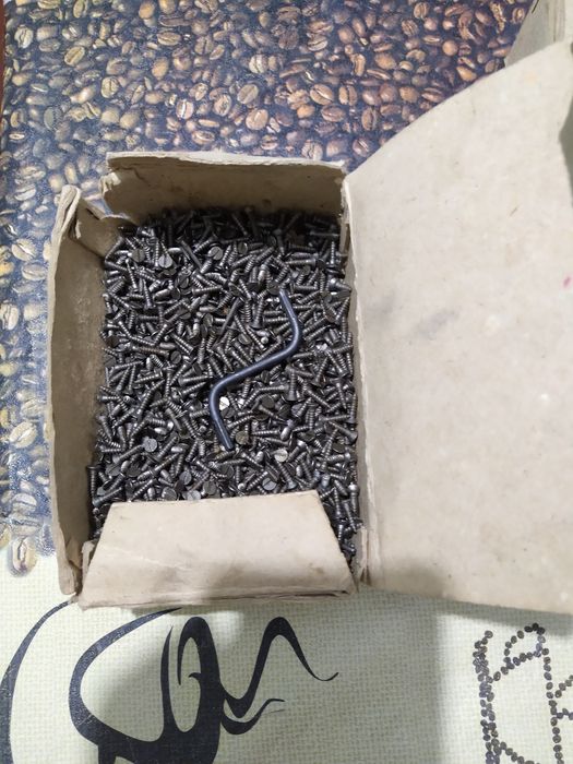 Шуруп по дереву-20мм.