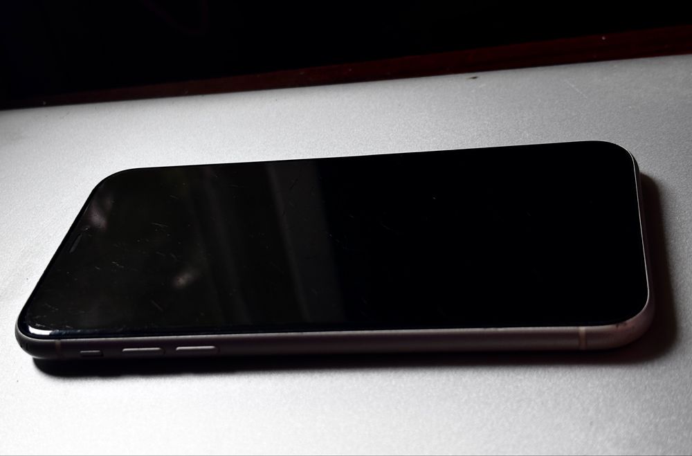 Продам iPhone 11 128 GB White (білий)
