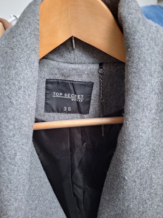 Płaszcz czarny z szarym kołnierzem,  z wełną top secret r. 36