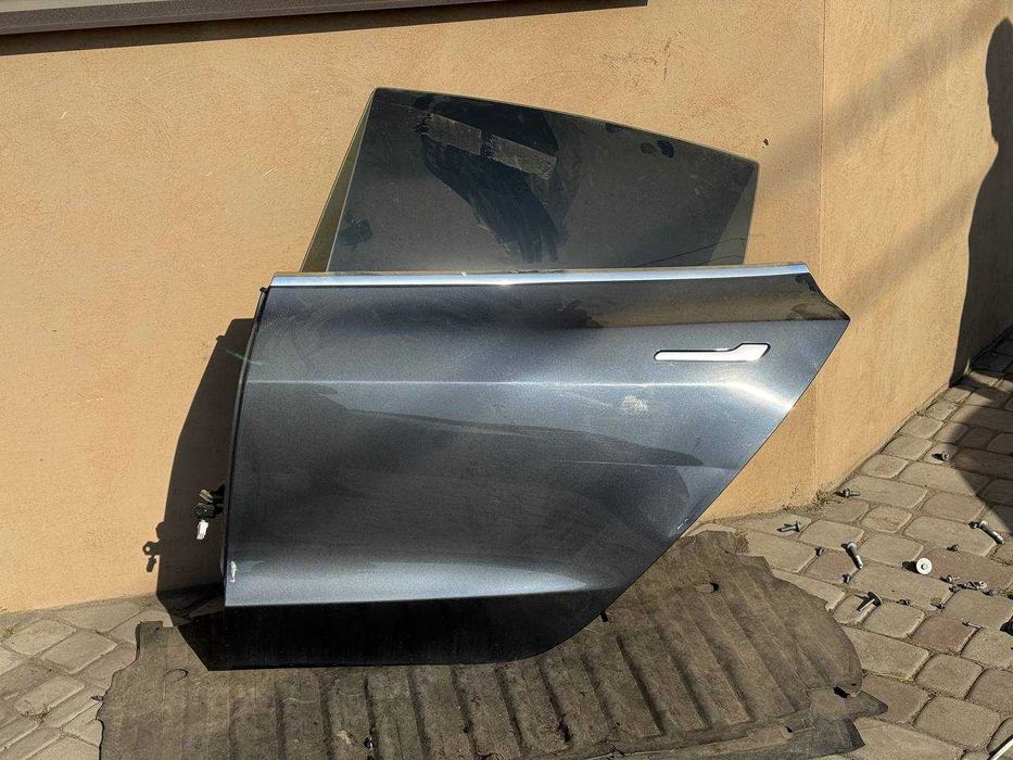 Бампер ОРИГІНАЛ Tesla Model 3 2018- Розбірка