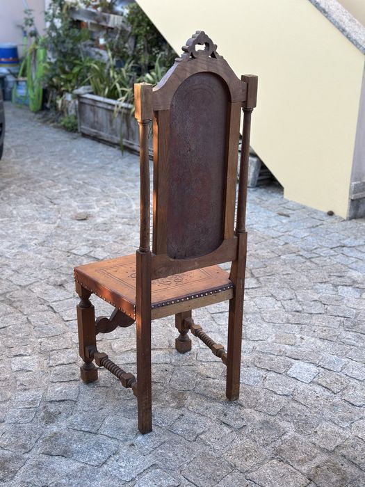 Cadeiras rusticas com respetiva mesa