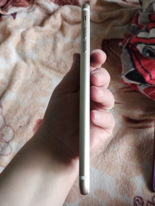 iPhone 7+  128 ГБ Без торга!